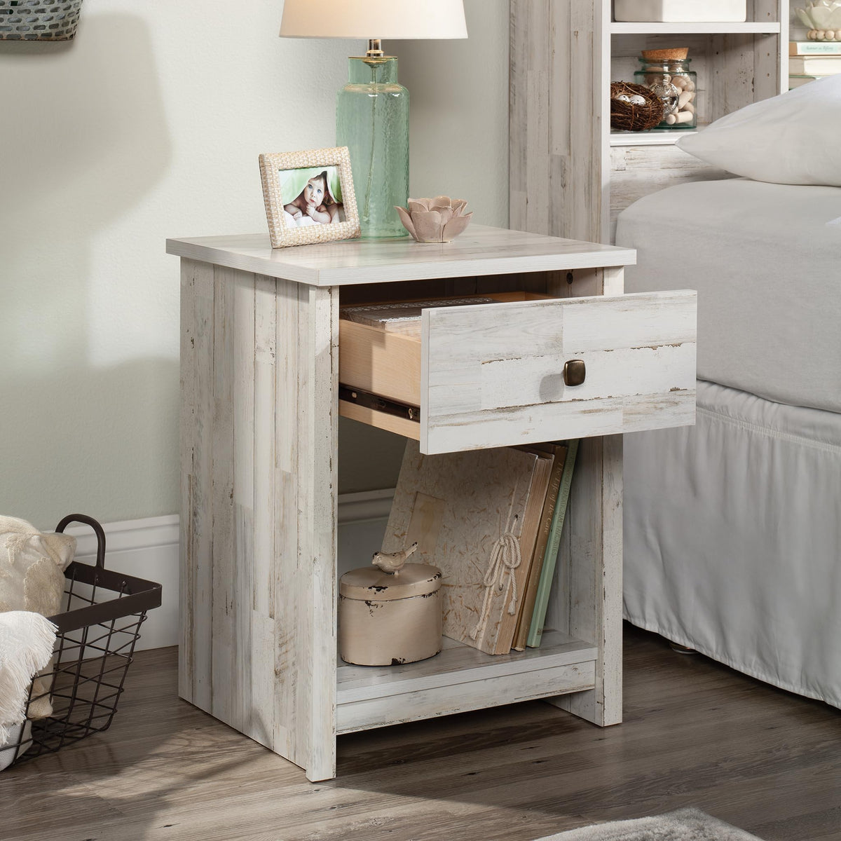 White Night Stand B62733