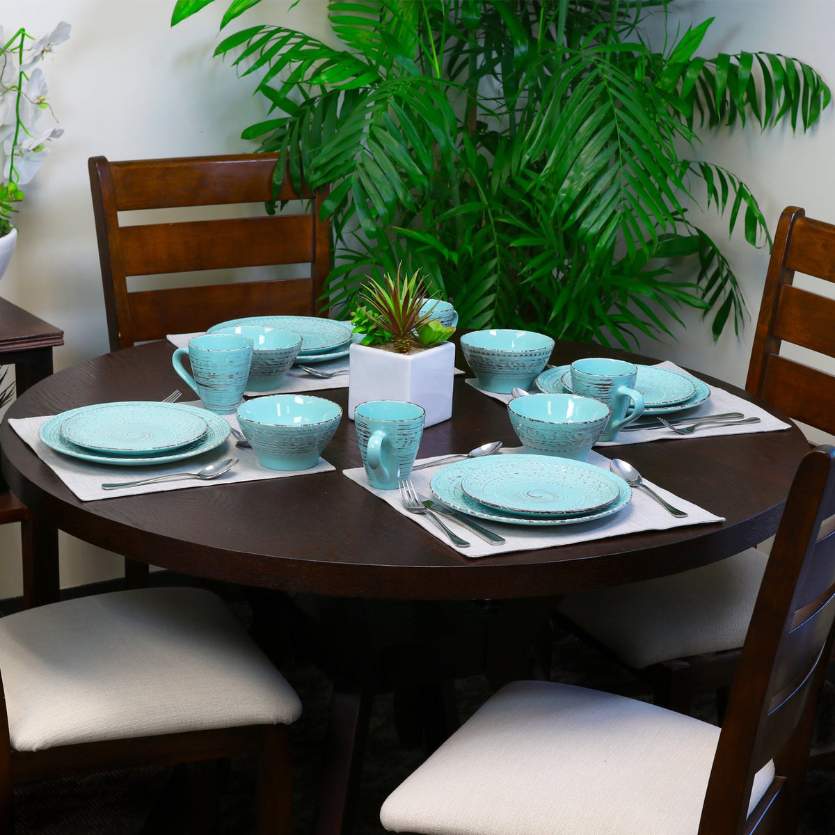 Turquoise 16 Piece Embossed Stoneware Dish Set S690